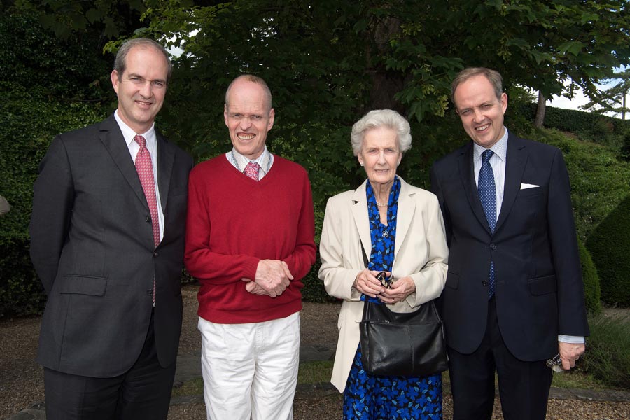 La famille de France au baptême du prince Joseph.