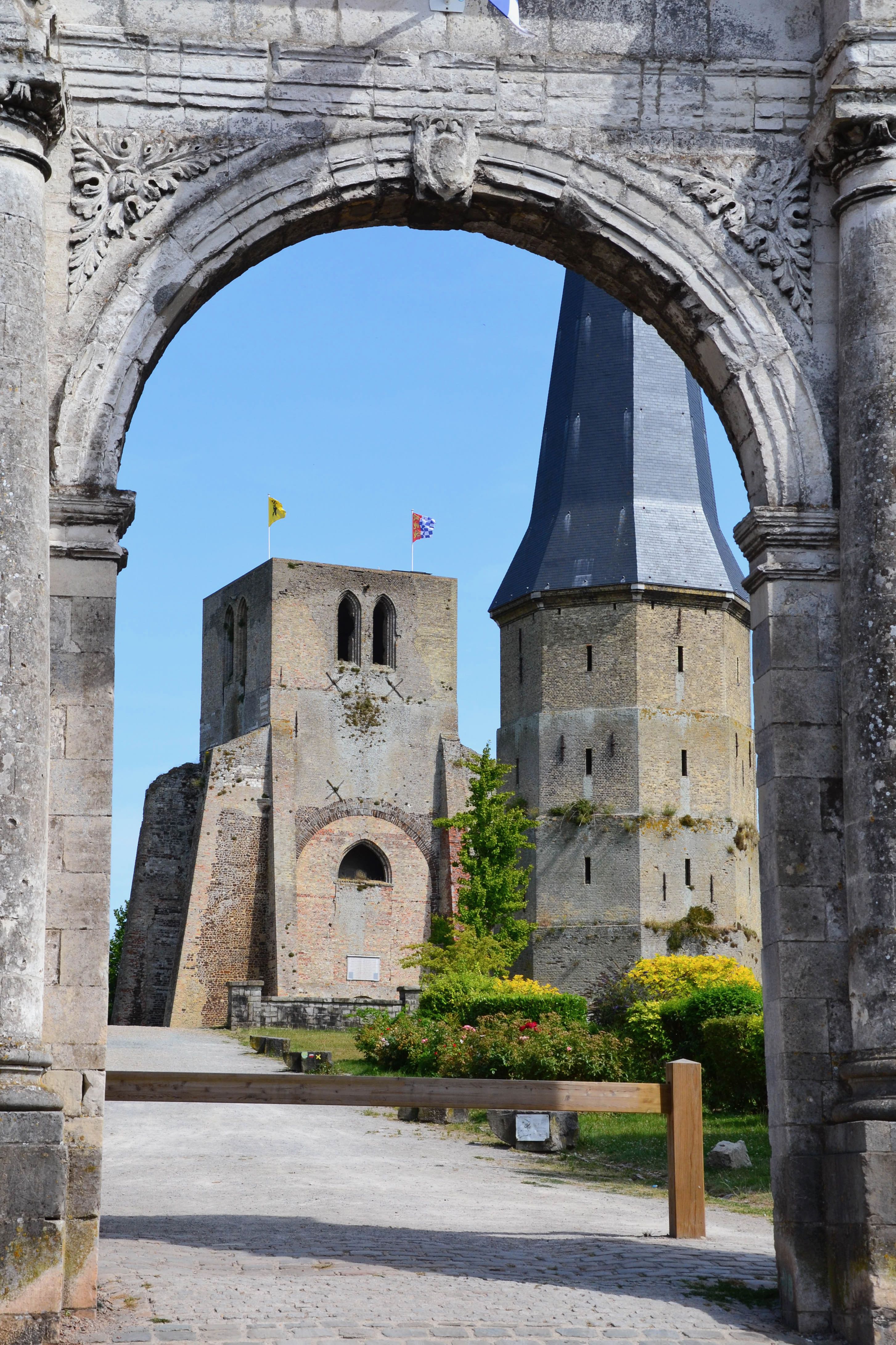 Porte de marbre, Abbaye Saint-Winoc, Bergues