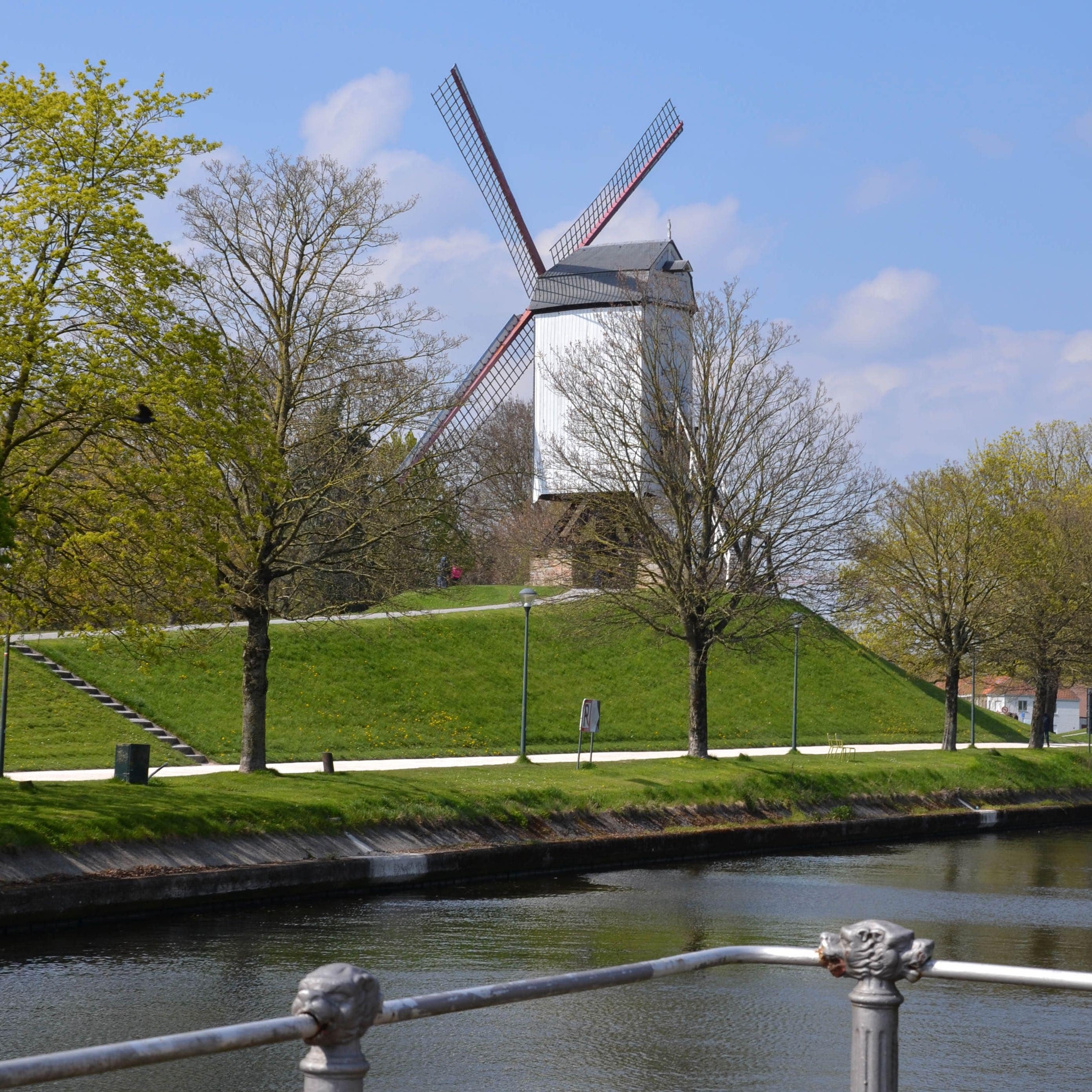 Moulins (XVIIIème siècle), Bruges