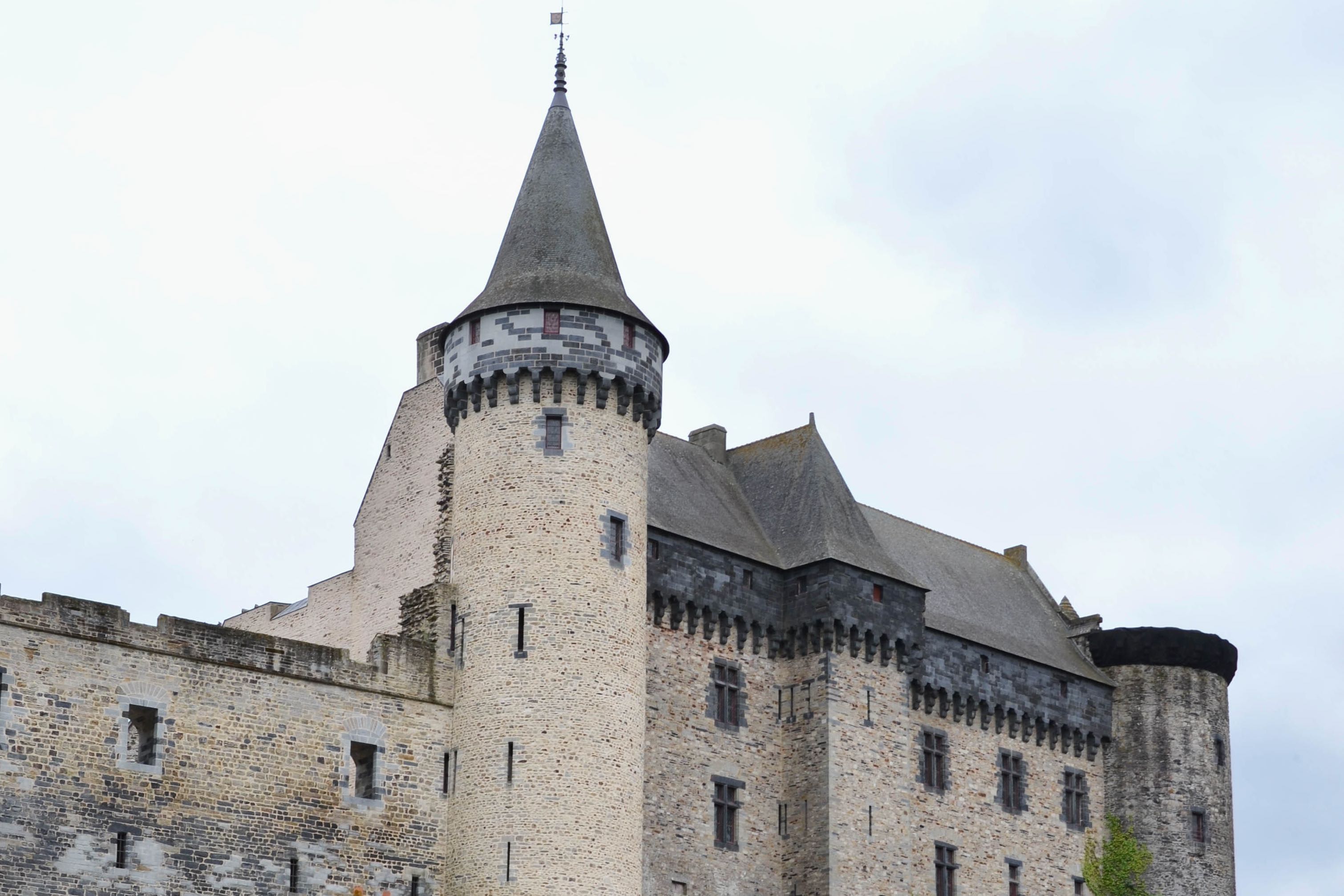 Rempart extérieur, Château de Vitré