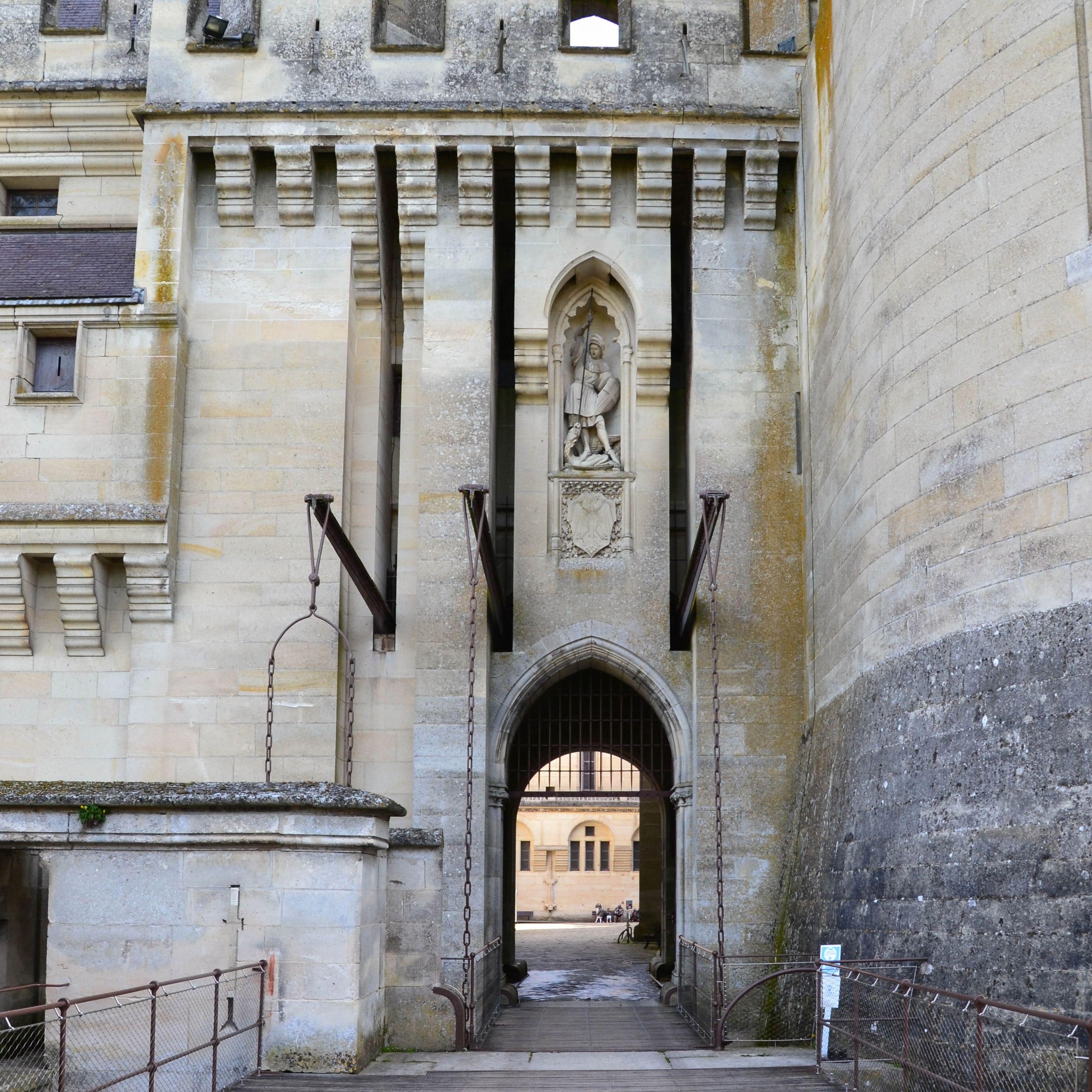 Porte principale, château de Pierrefonds