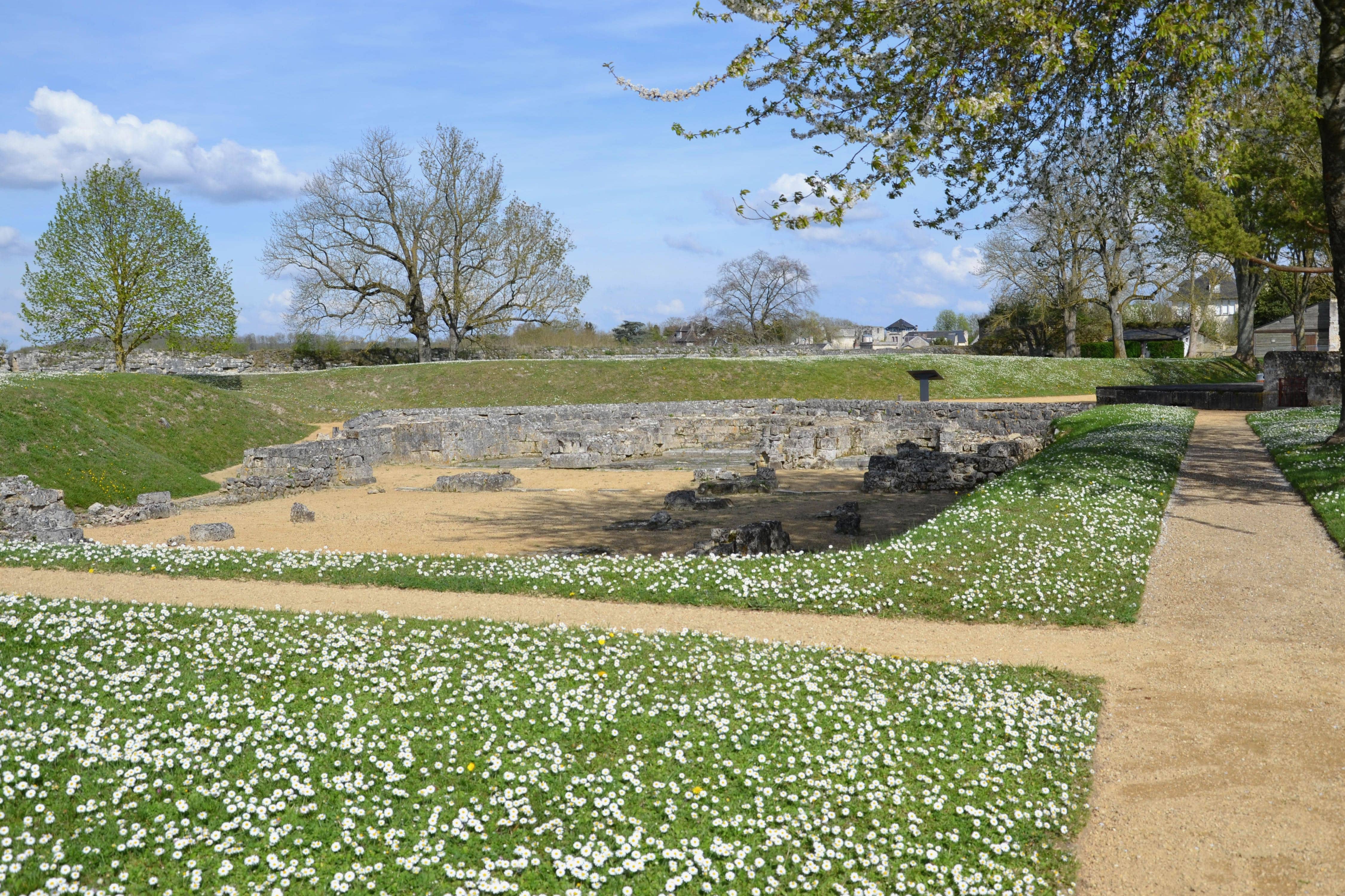 Basse-cour, château de Coucy