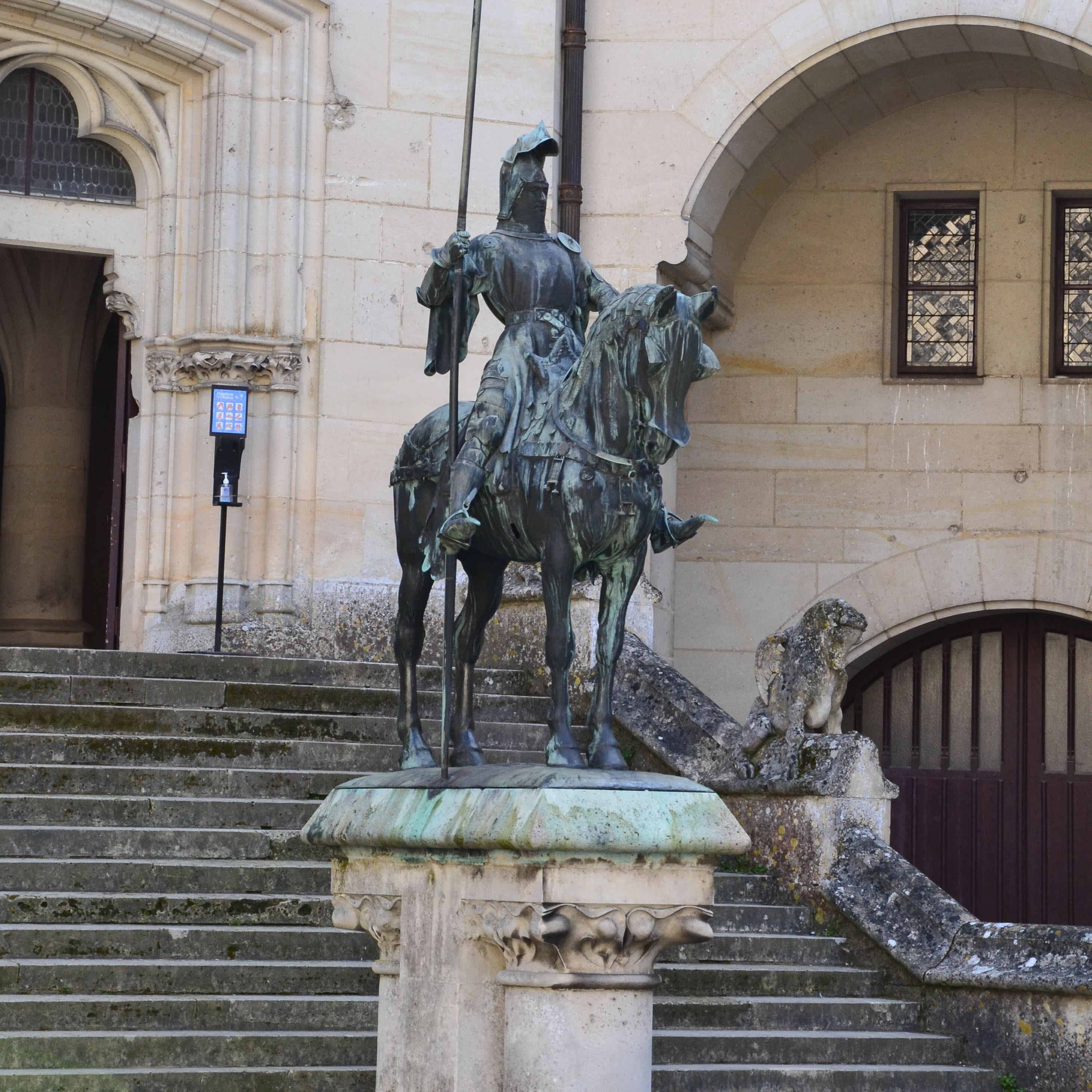 Statue équestre de Louis d’Orléans, château de Pierrefonds