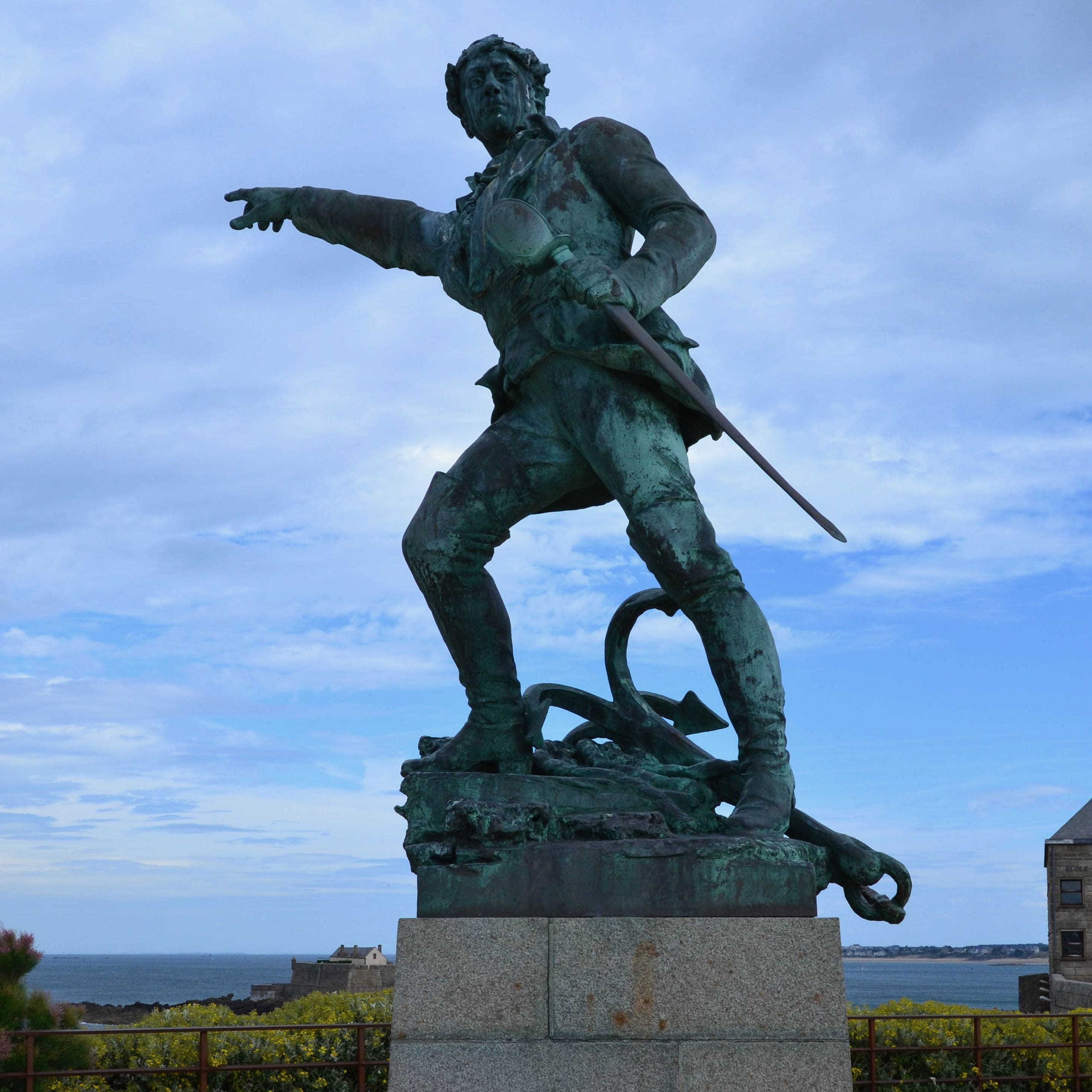 Statue de Robert Surcouf, Saint-Malo