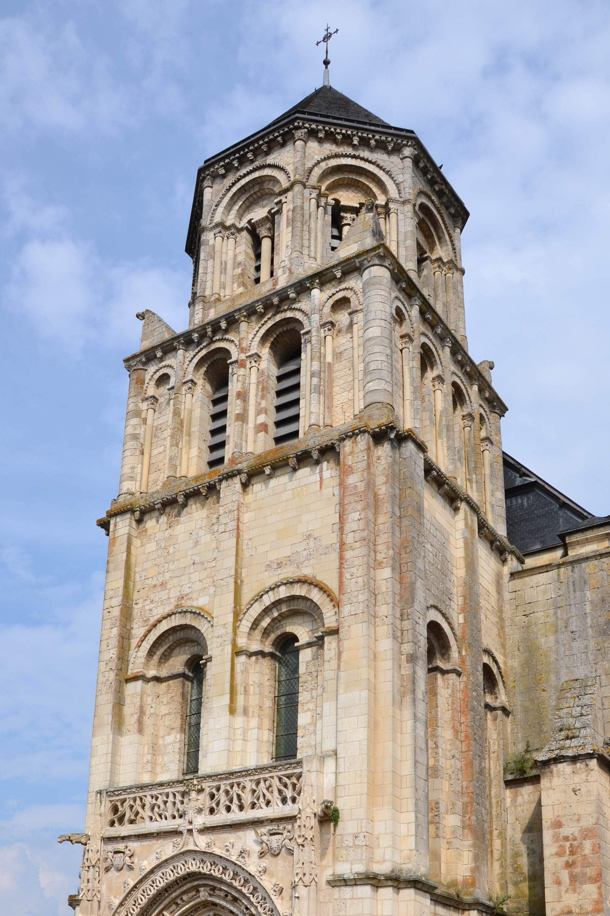 Église Sainte-Radegonde, Poitiers