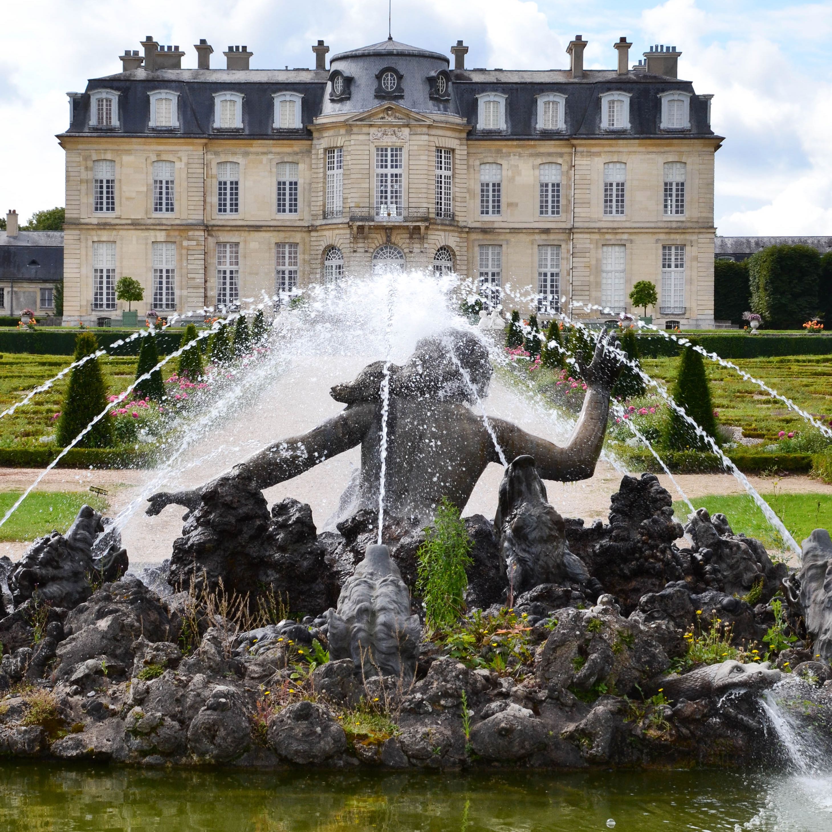 Bassin de Scylla, château de Champs-sur-Marne