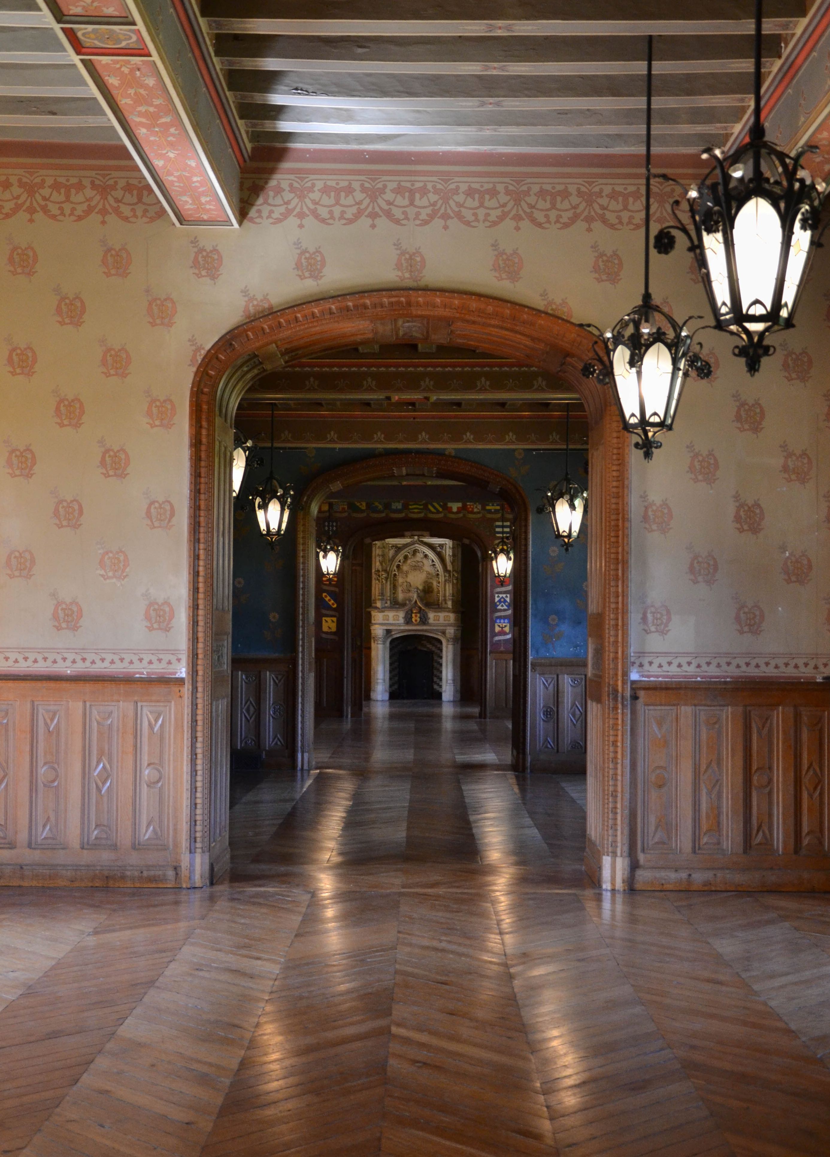 Enfilade des salons, domaine de Courtanvaux