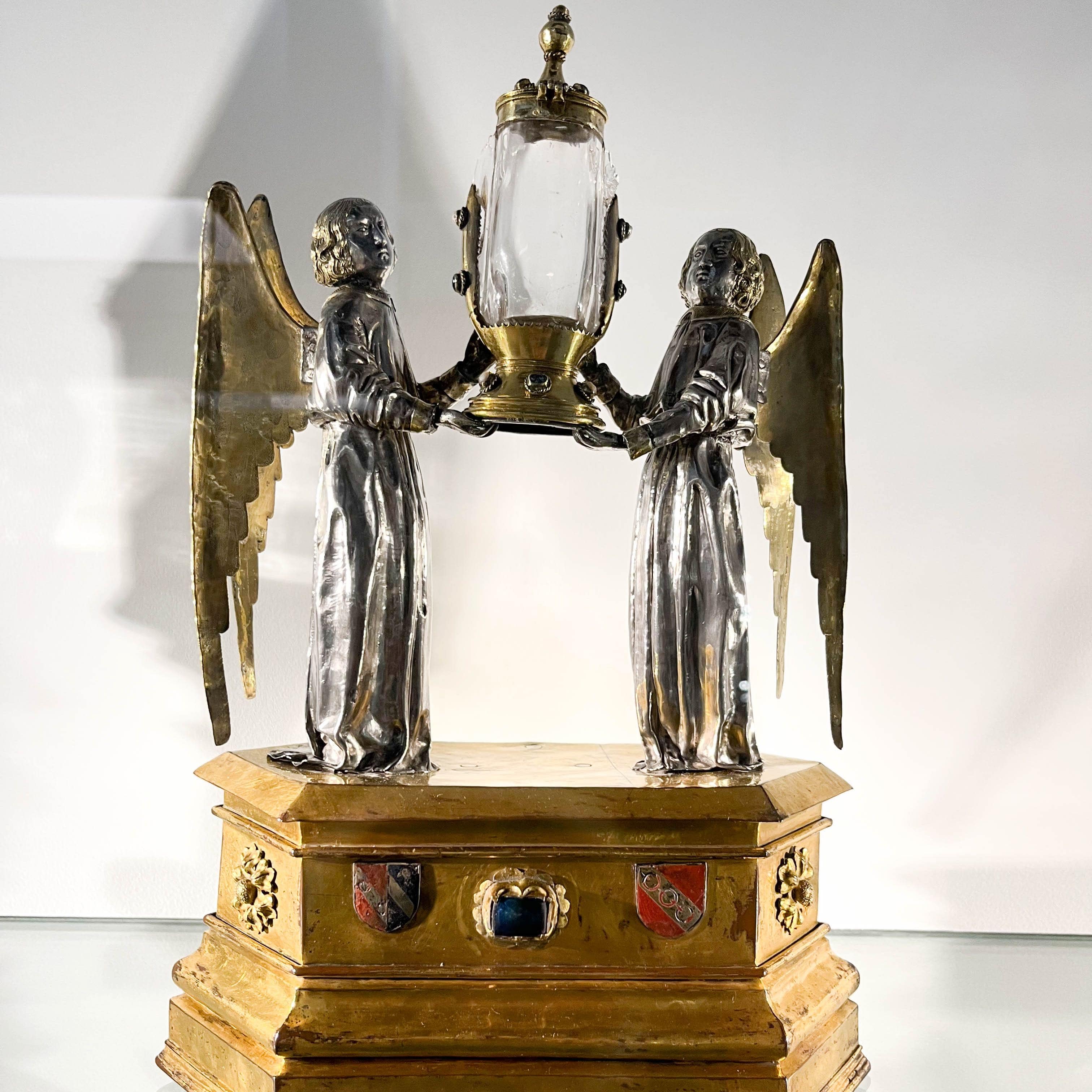 Monstrance portée par deux anges (XVème siècle)