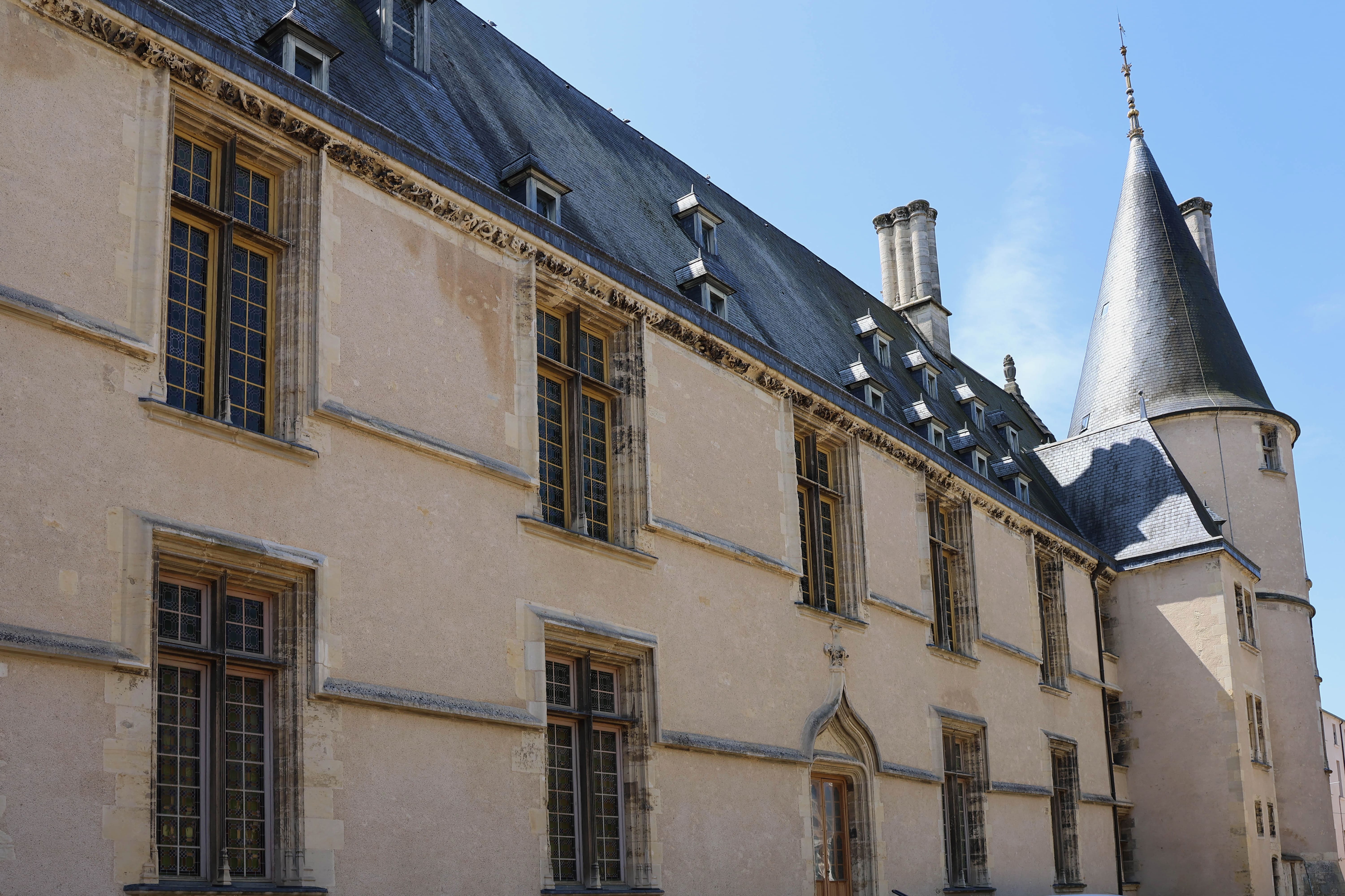 Façade arrière, Palais Ducal, Nevers