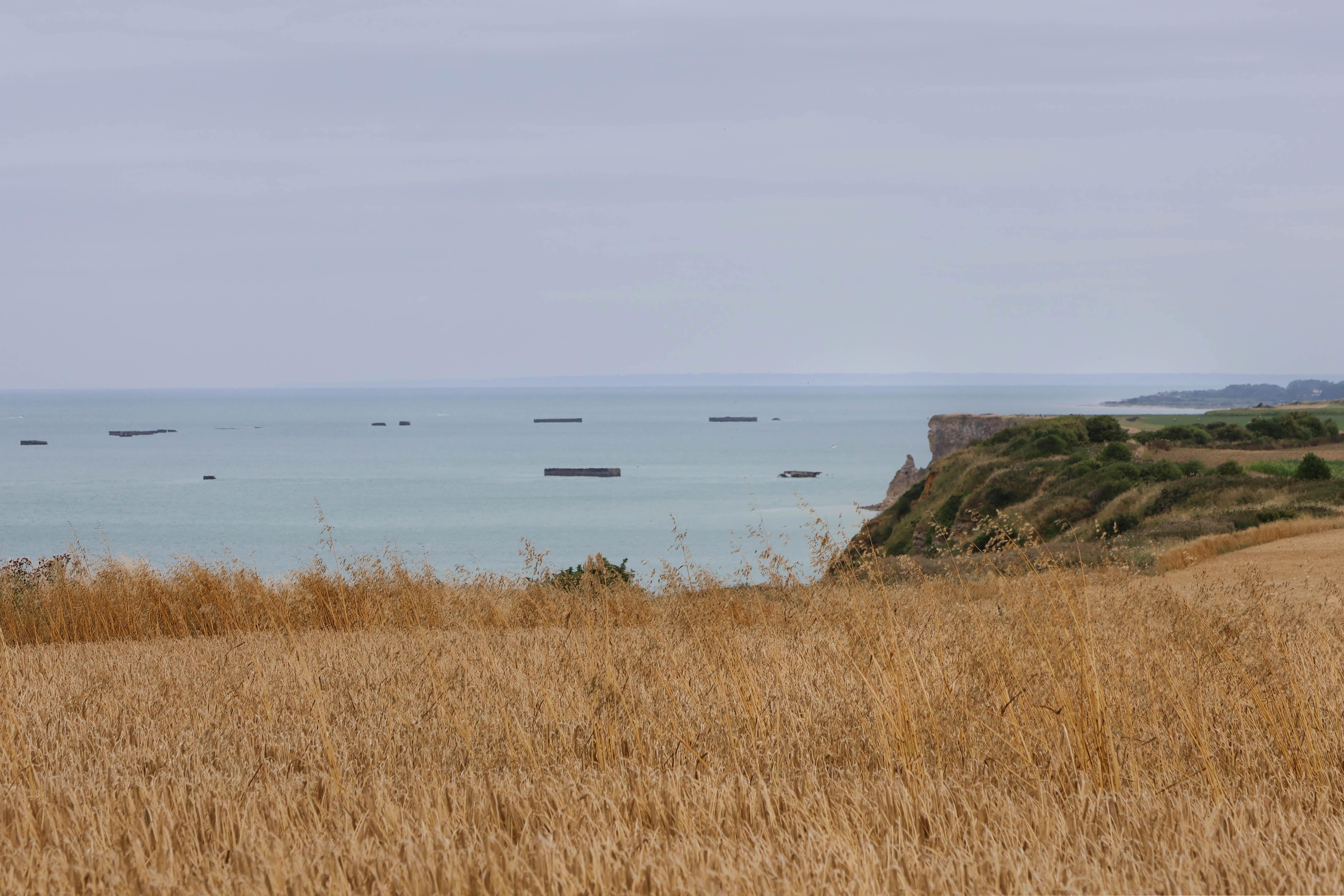 Vue sur le port artificiel d’Arromanches, Longues-sur-Mer