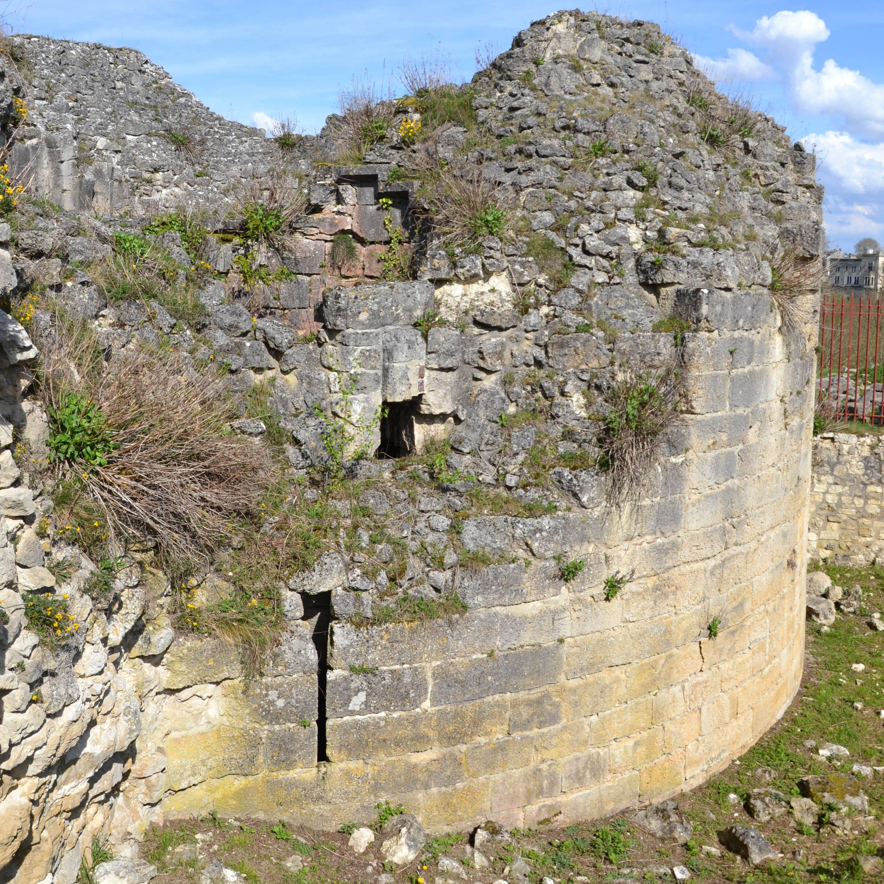 Tour d'artillerie, château de Coucy