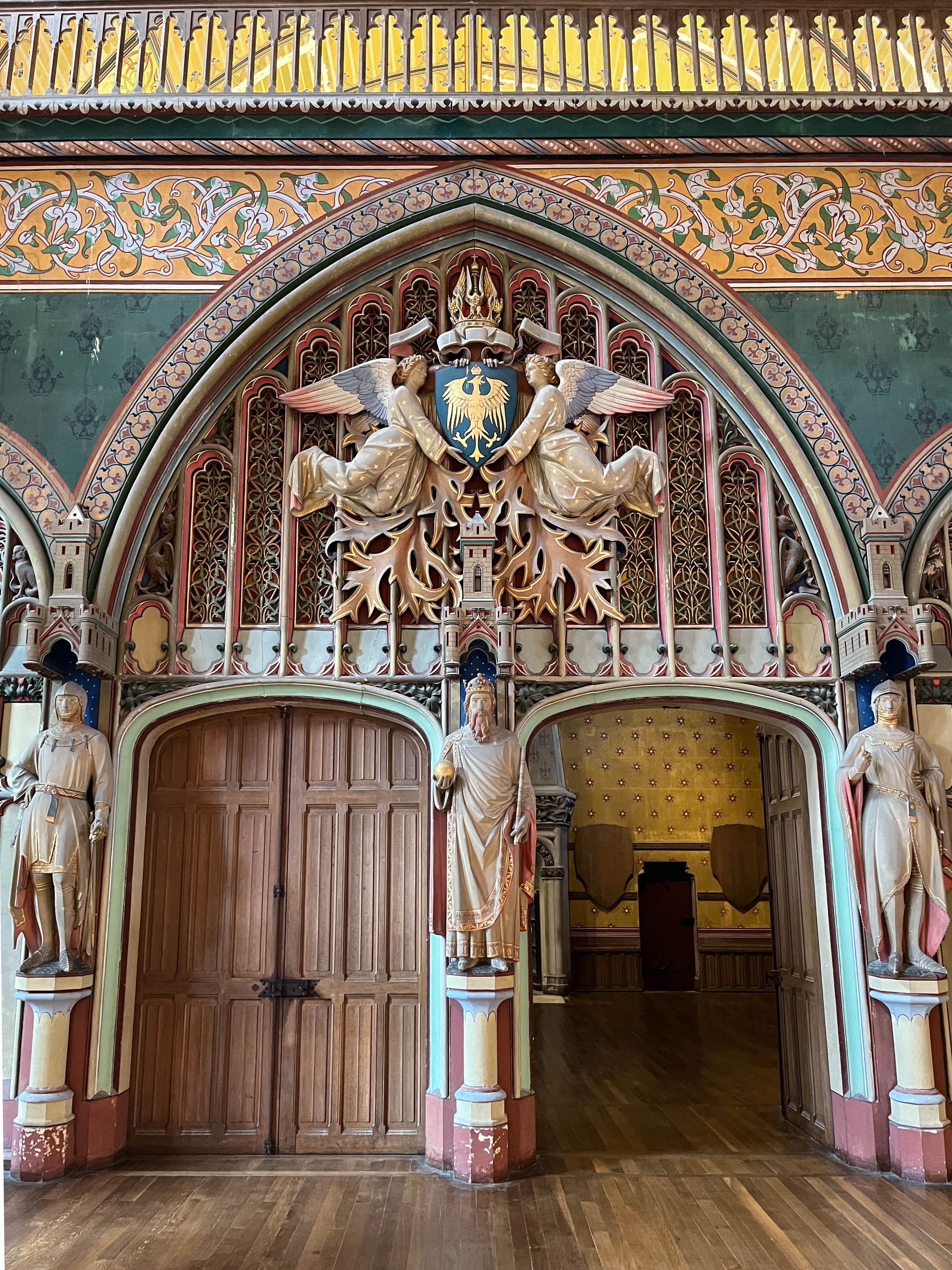 Portail, Salle des Preuses, château de Pierrefonds