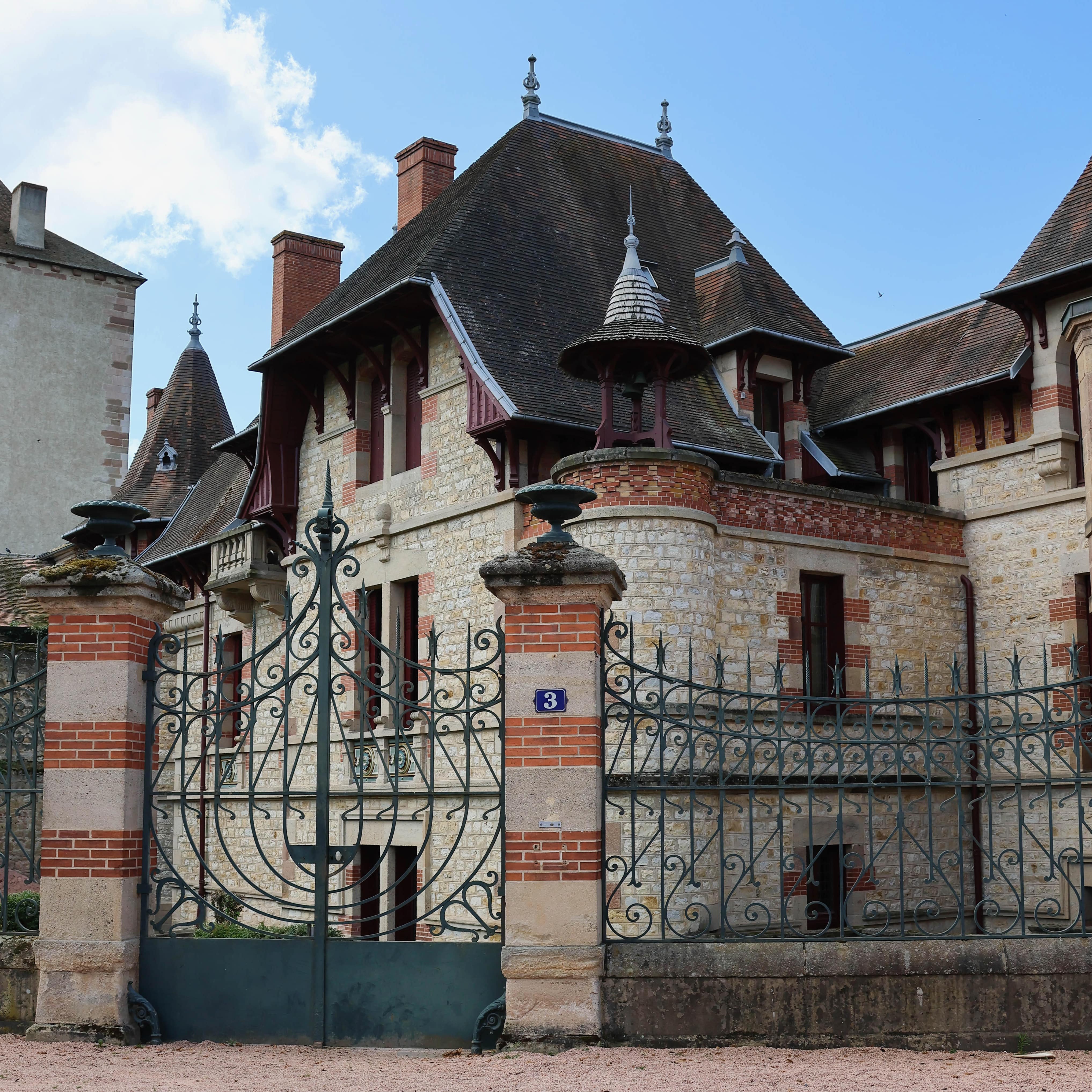 Maison Mantin, Moulins