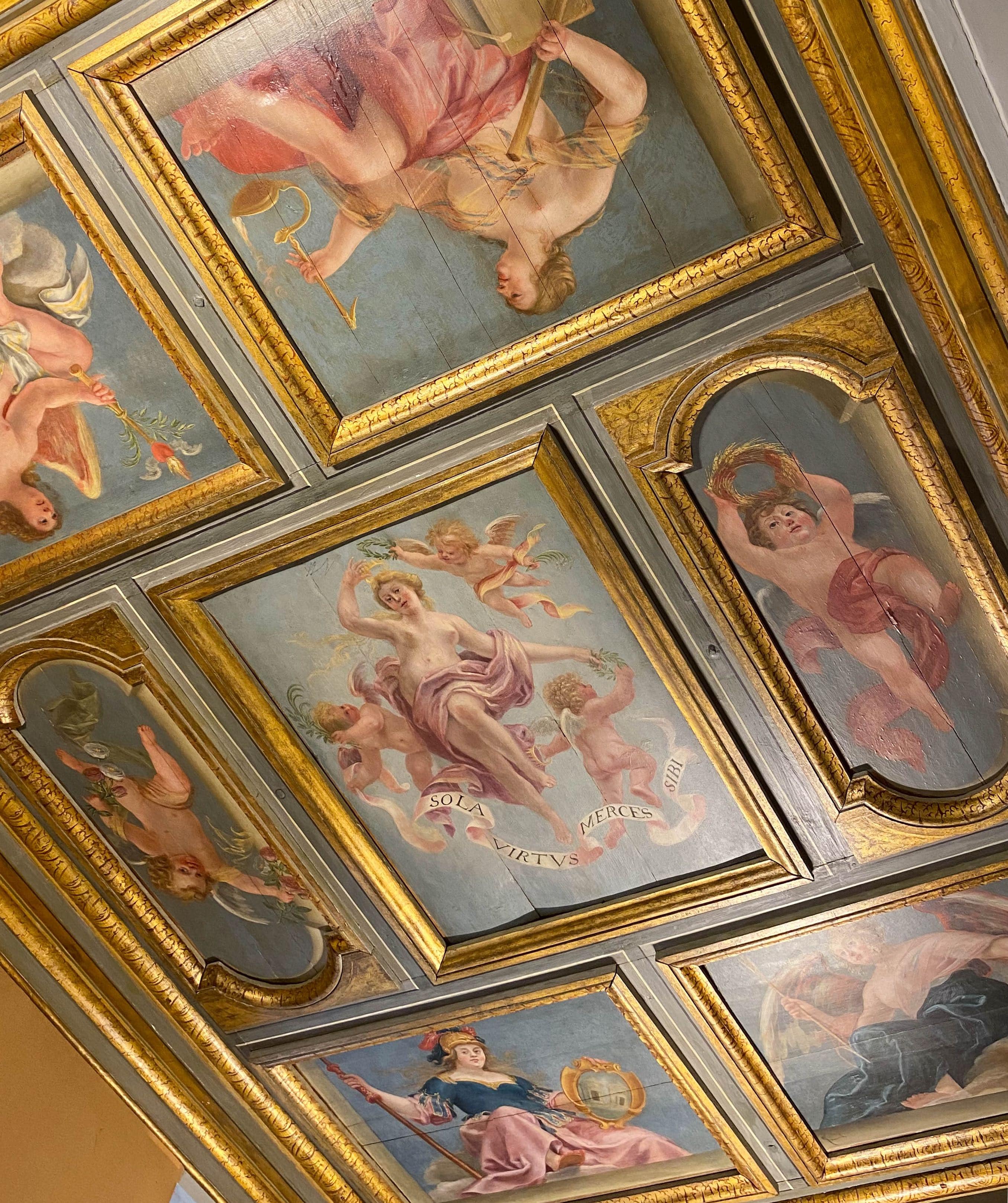 Plafond du cabinet de René de Longueil, château de Maisons