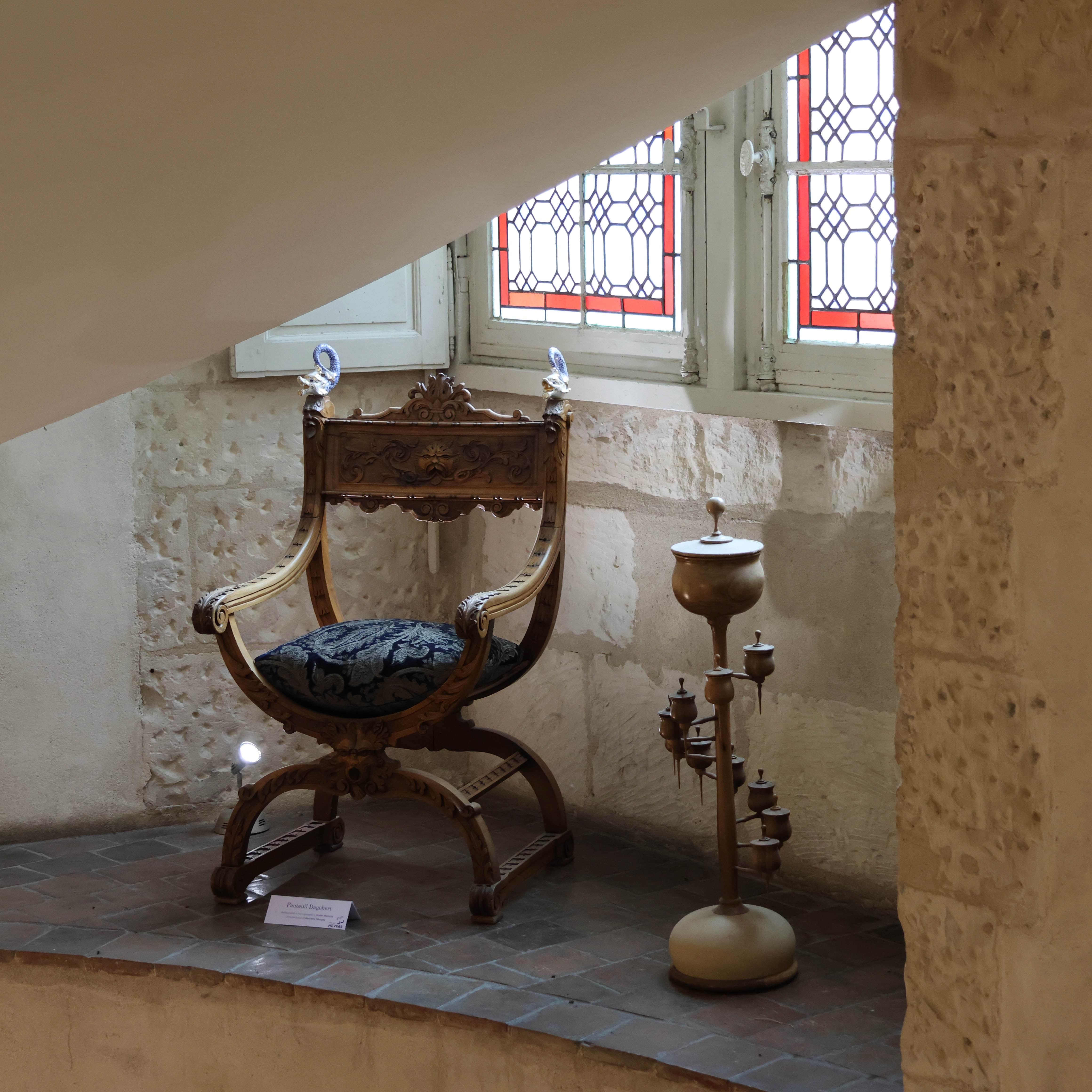 Vestige d’un étage disparu, Palais Ducal, Nevers