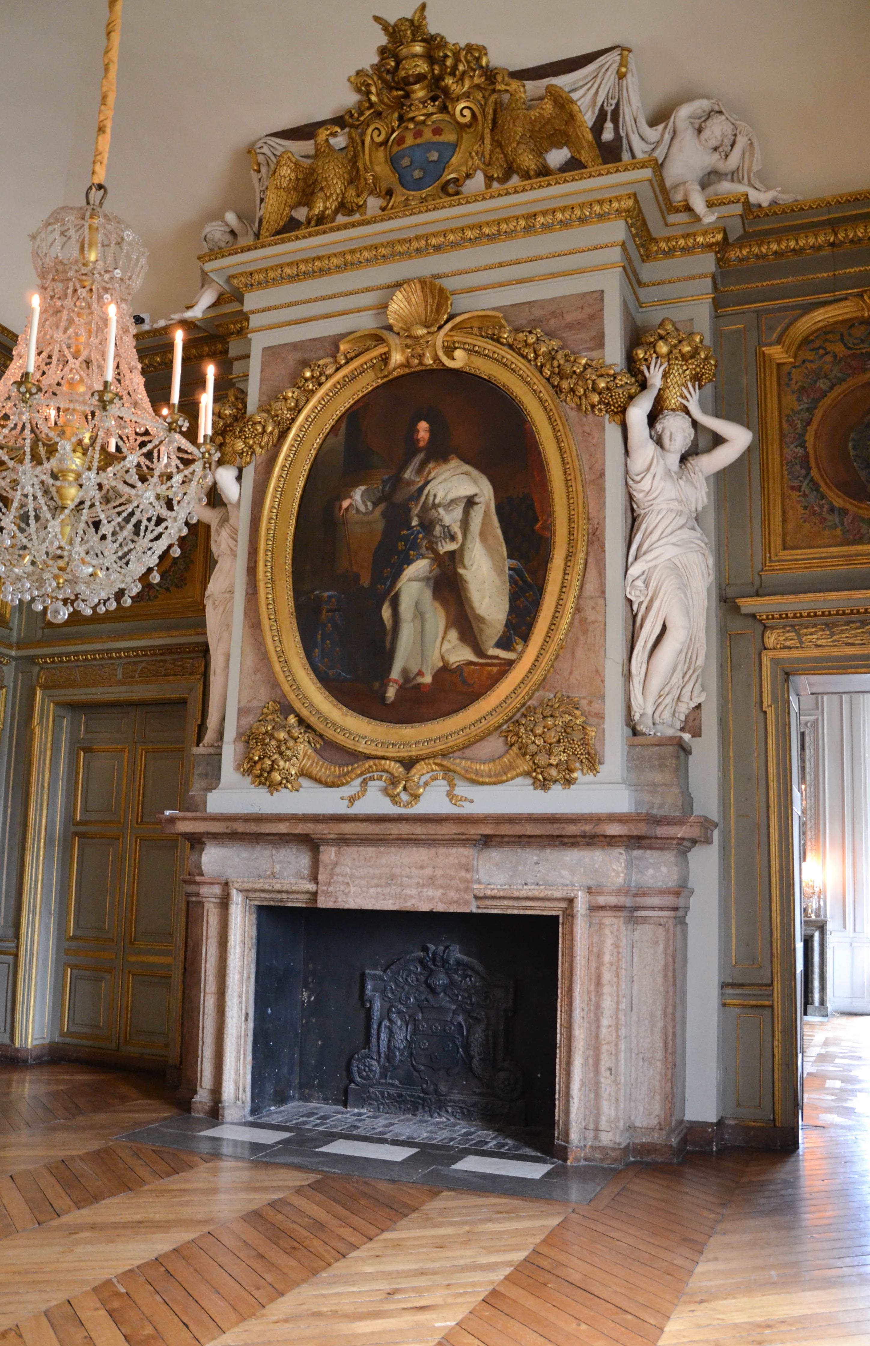 Cheminée de l’antichambre, château de Maisons