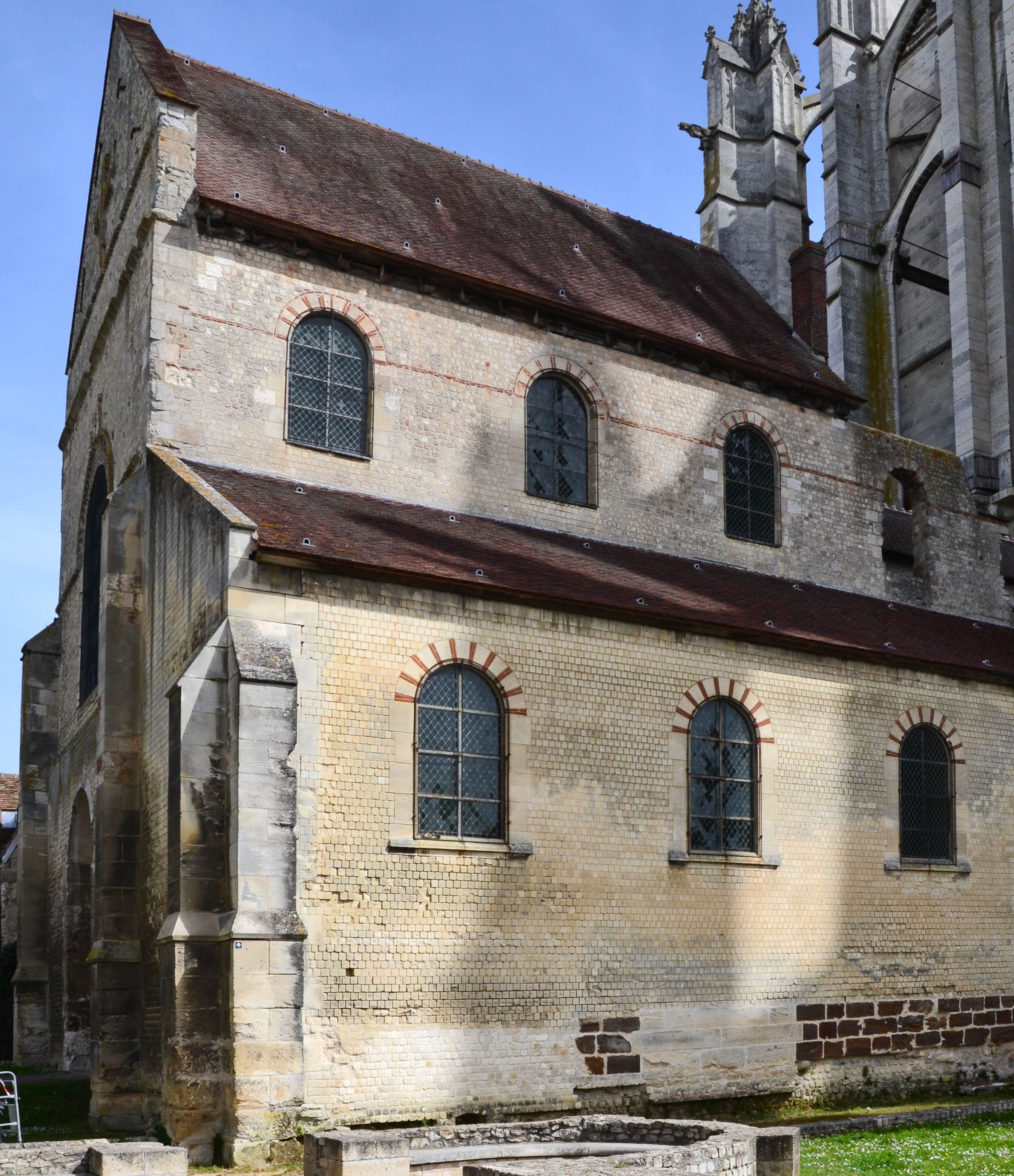 Église Notre-Dame-de-la-Basse-Oeuvre, Beauvais