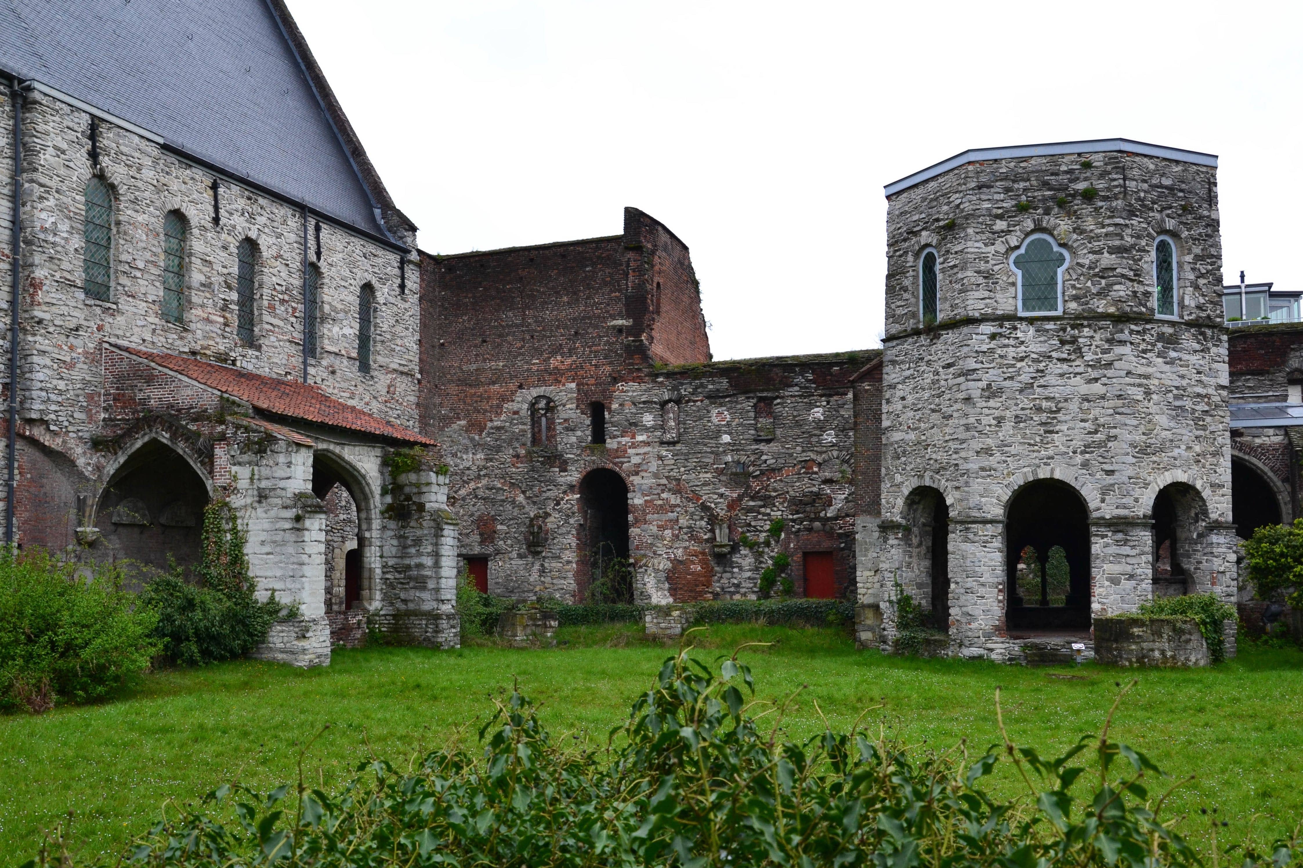 Cour de l’abbaye Saint-Bavon, Gand