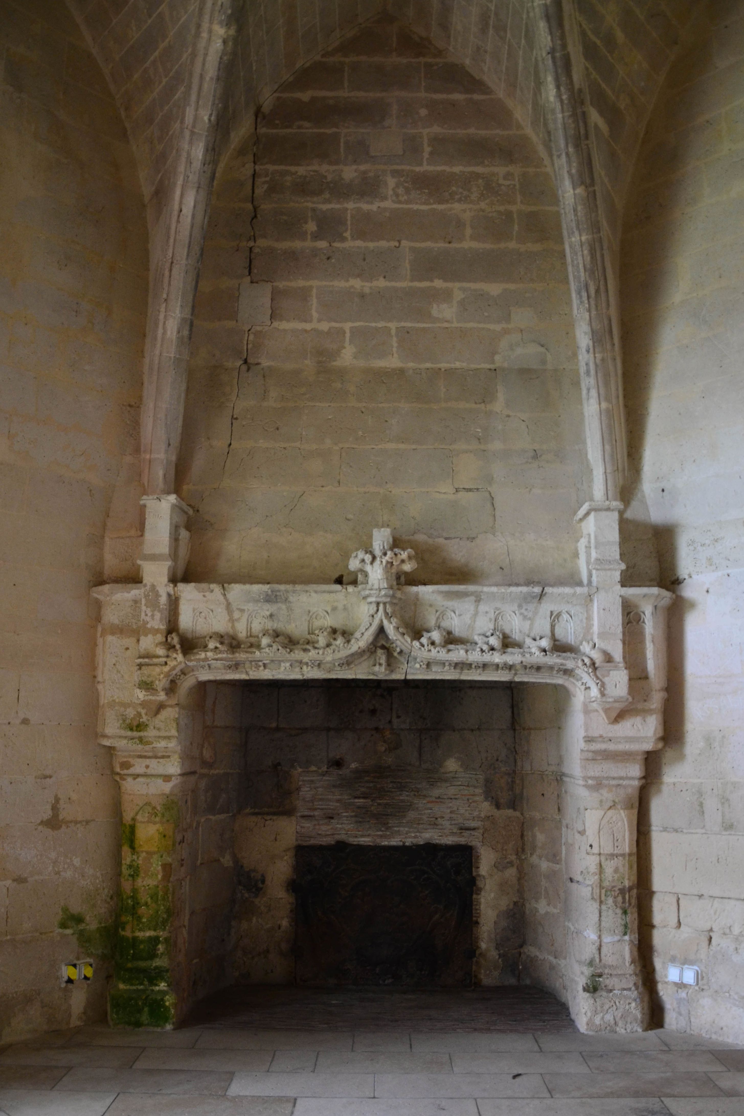 Salle du donjon, château de Septmonts